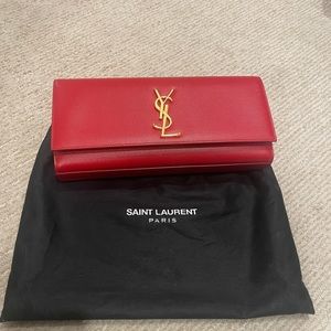 Saint Laurent Kate Clutch In Grain De Poudre Leather